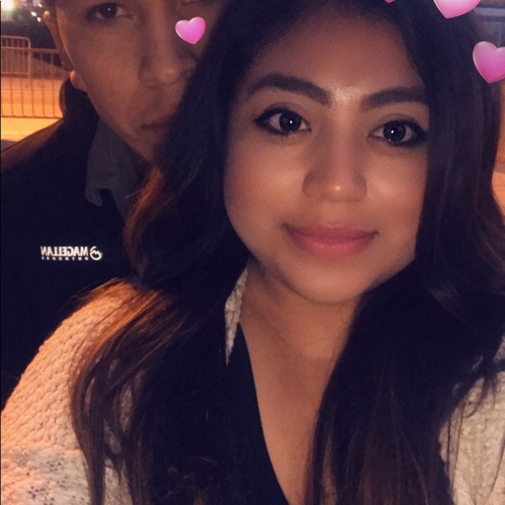 Meet your Posher, Laura